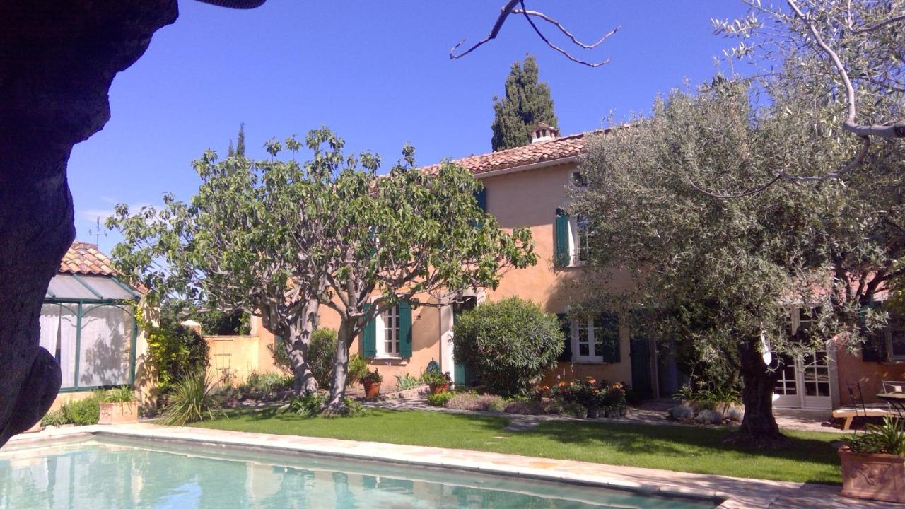 Sous Le Figuier... Apartamento Buisson Exterior foto