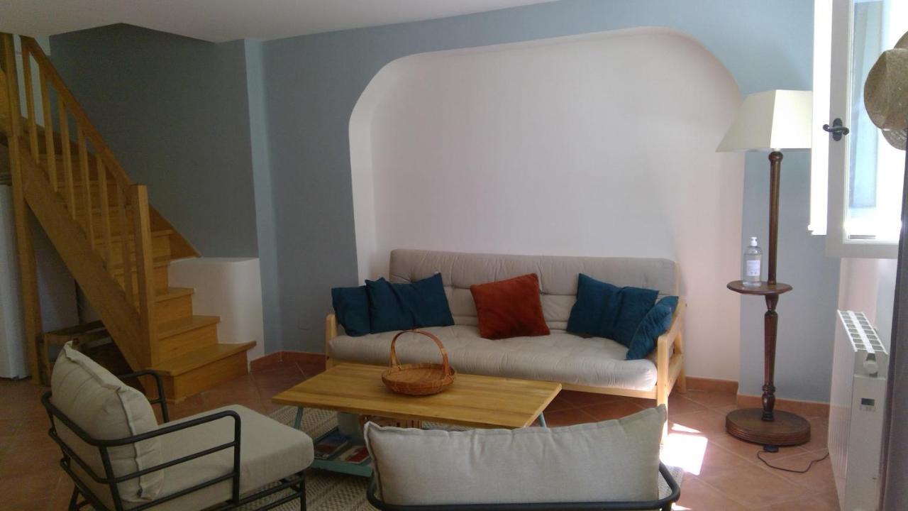Sous Le Figuier... Apartamento Buisson Exterior foto