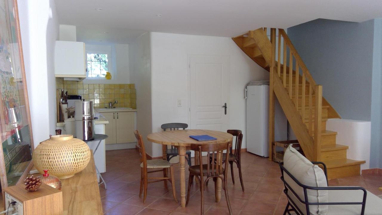 Sous Le Figuier... Apartamento Buisson Exterior foto